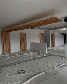 I Projet de l’Estuaire I
Démarrage de la pose du bois suspendu, 100% réemploi !
#reemploi #challenge #ecoconception #designcirculaire #travaildubois #recyclage♻️