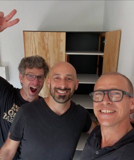 I Projet Laurenzane I
Chantier de réhabilitation. Changement de destination d’un EPHAD vers une résidence étudiante. Mise à jour des 38 chambres, hall, local vélos, 4 cuisines, conception et fabrication de dressings à partir des anciens poteaux des hauts vent, etc. 
#dressing #marchepublic #rehabilitation #chambre #hall #organigramme  #bonsens #cuisine 
soliha @lafabbordeauxmetropole