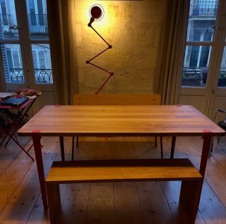 I Projet Victoire I
Création / fabrication sur mesure d’un plateau de table en chêne massif à partir d’une ancienne charpente. 
#surmesure #reemploi #ecoconception #table #chêne @tiptoedesign